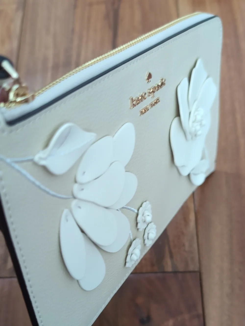 kate spade item wristlet